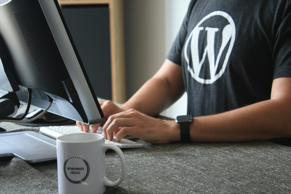 Què és WordPress? descobreix que pots fer amb aquesta plataforma